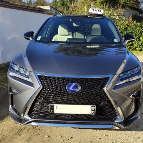 Voiture grise LexusRx 450H_reduced